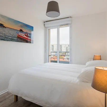 Apartment Luckey Homes - Avenue Emile Counord
